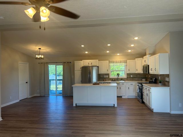 16410 Iske Drive, Bellevue, NE 68123