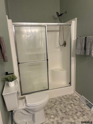 16410 Iske Drive, Bellevue, NE 68123