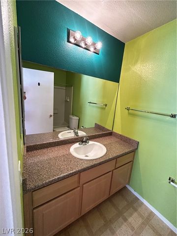 4613 Even Money Court 102, Las Vegas, NV 89122