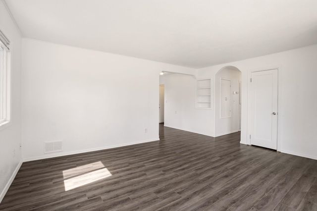 309 N McDonald Rd, Spokane, WA 99216