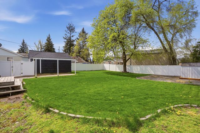 309 N McDonald Rd, Spokane, WA 99216