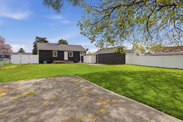 309 N McDonald Rd, Spokane, WA 99216