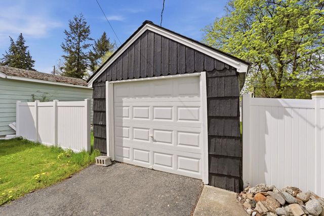 309 N McDonald Rd, Spokane, WA 99216