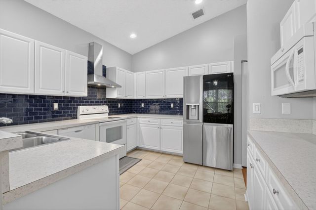 9403 Verona Lakes Boulevard, Boynton Beach, FL 33472