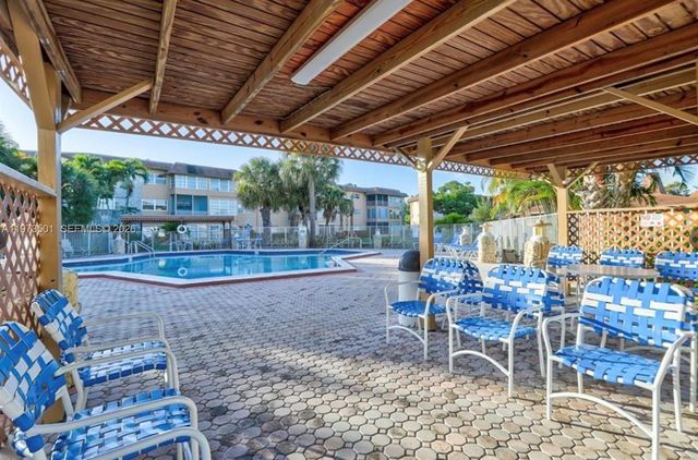 5021 W Oakland Park Boulevard 104, Lauderdale Lakes, FL 33313