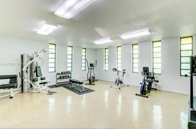 5021 W Oakland Park Boulevard 104, Lauderdale Lakes, FL 33313