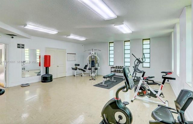 5021 W Oakland Park Boulevard 104, Lauderdale Lakes, FL 33313