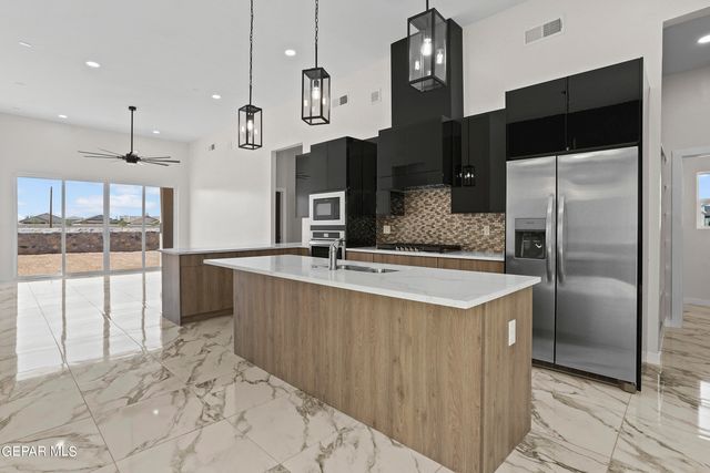 12512 AMESBURY Avenue, El Paso, TX 79928