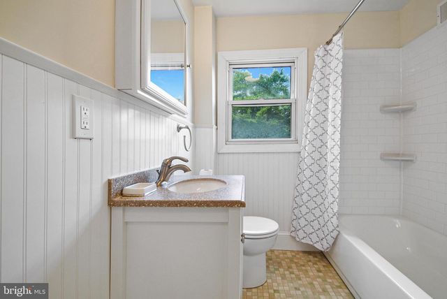 111 W SYLVAN AVE, Morton, PA 19070