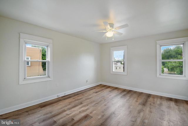 111 W SYLVAN AVE, Morton, PA 19070