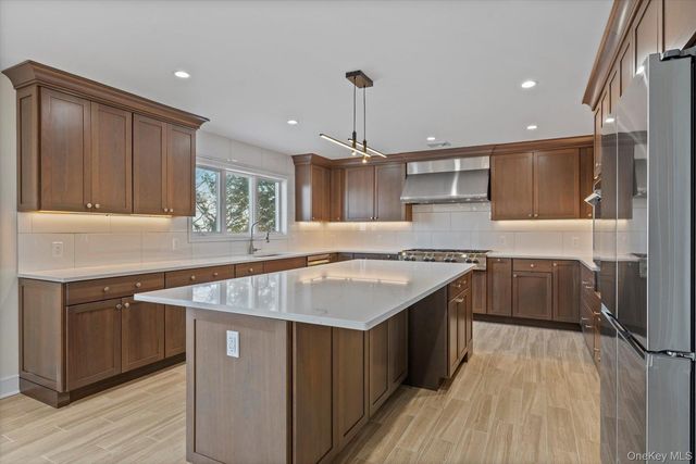 43 Waterview Drive, Sound Beach, NY 11789