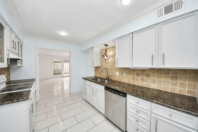 832 Wax Myrtle Lane 832, Houston, TX 77079