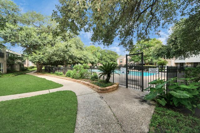 832 Wax Myrtle Lane 832, Houston, TX 77079