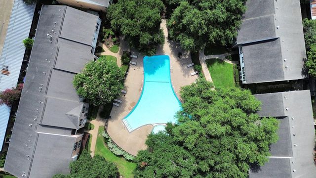 832 Wax Myrtle Lane 832, Houston, TX 77079