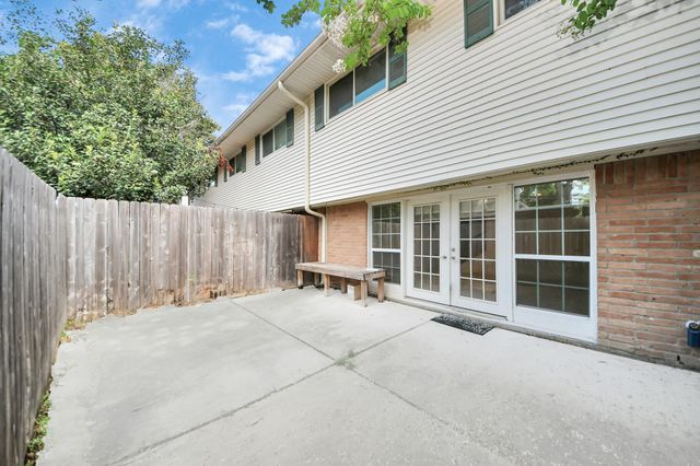 832 Wax Myrtle Lane 832, Houston, TX 77079