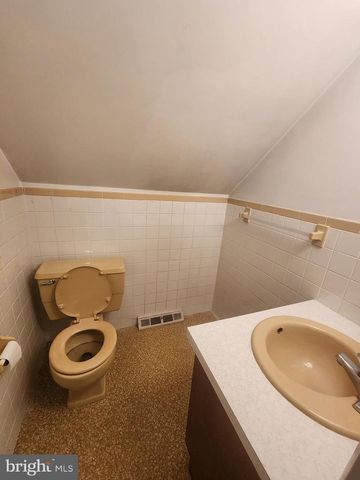 1309 PASSEY LN, Lancaster, PA 17603