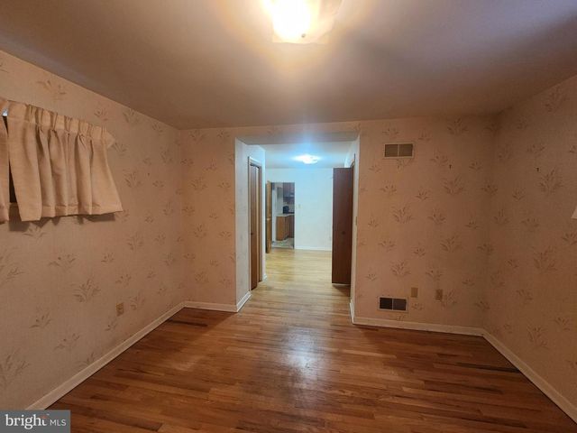 1309 PASSEY LN, Lancaster, PA 17603