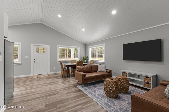 177 Long Pond Loop, Swansboro, NC 28584