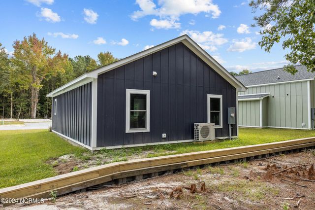177 Long Pond Loop, Swansboro, NC 28584