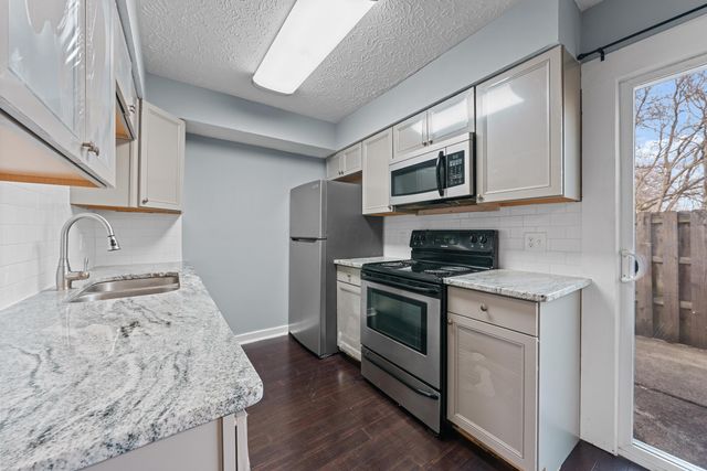 438 Edinburgh Road, 438-452, Dublin, OH 43017