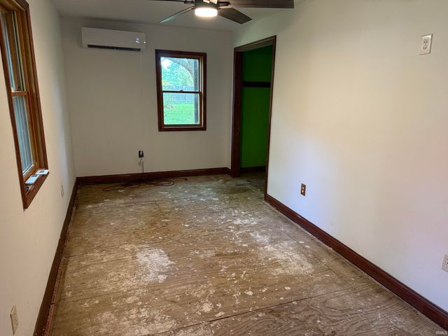 8180 E Northshore Drive, Unionville, IN 47468