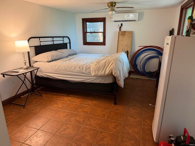 8180 E Northshore Drive, Unionville, IN 47468