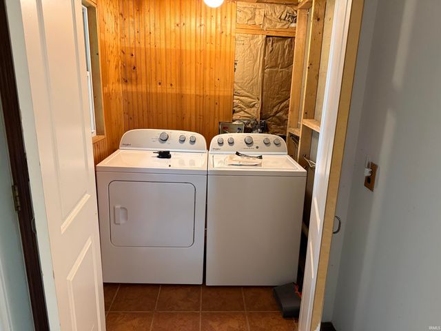 8180 E Northshore Drive, Unionville, IN 47468