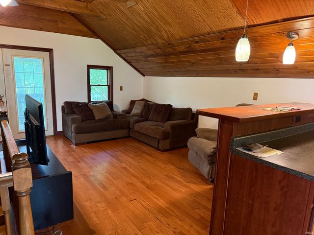 8180 E Northshore Drive, Unionville, IN 47468