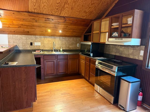 8180 E Northshore Drive, Unionville, IN 47468