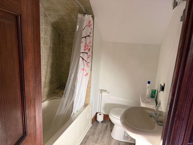 8180 E Northshore Drive, Unionville, IN 47468