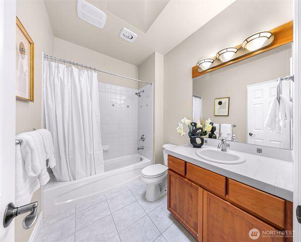 2302 277th Avenue SE, Sammamish, WA 98075