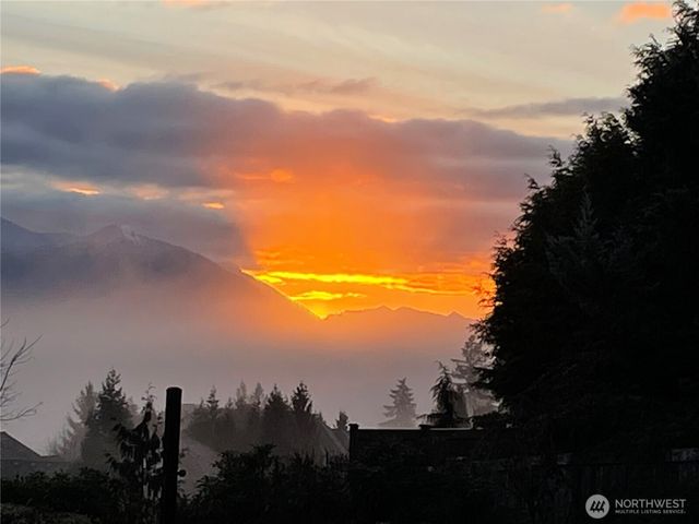 2302 277th Avenue SE, Sammamish, WA 98075