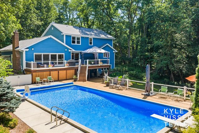 6728 Gleneagles Drive, Grand Rapids, MI 49546