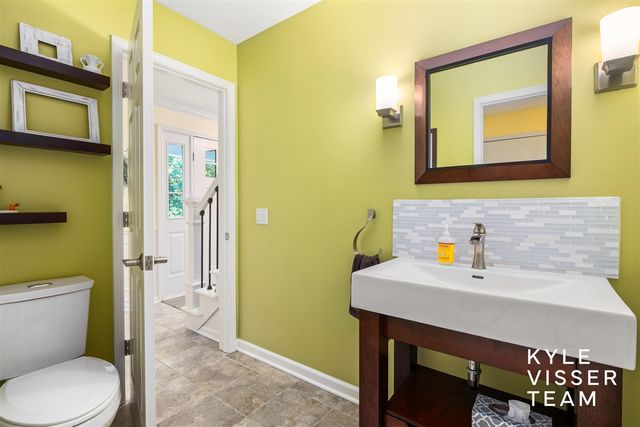 6728 Gleneagles Drive, Grand Rapids, MI 49546