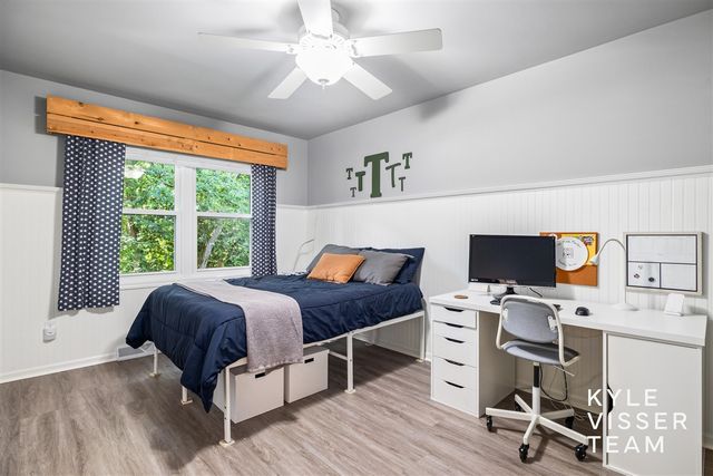 6728 Gleneagles Drive, Grand Rapids, MI 49546