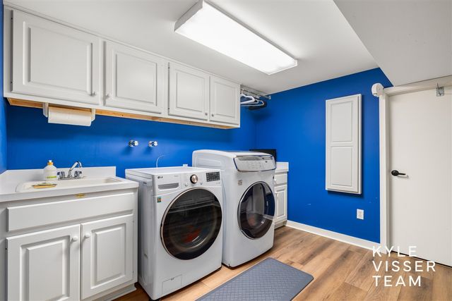 6728 Gleneagles Drive, Grand Rapids, MI 49546