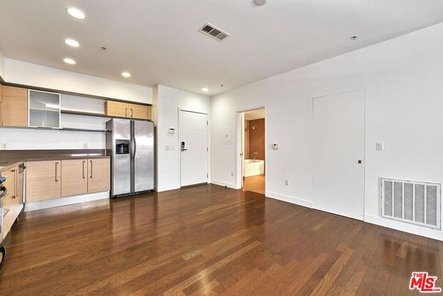 1234 Wilshire Boulevard 204, Los Angeles, CA 90017