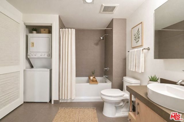 1234 Wilshire Boulevard 204, Los Angeles, CA 90017