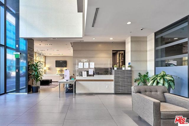 1234 Wilshire Boulevard 204, Los Angeles, CA 90017