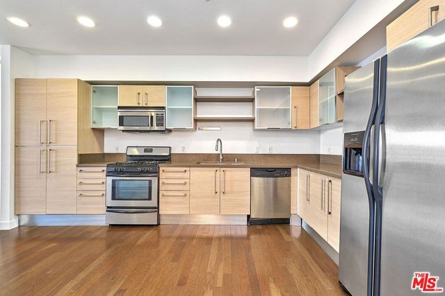 1234 Wilshire Boulevard 204, Los Angeles, CA 90017