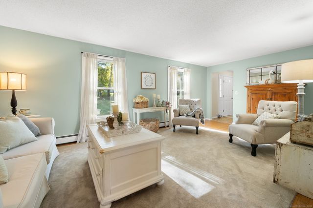 31 Seabury Avenue, Ledyard, CT 06339