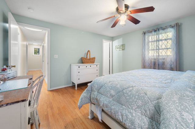 31 Seabury Avenue, Ledyard, CT 06339