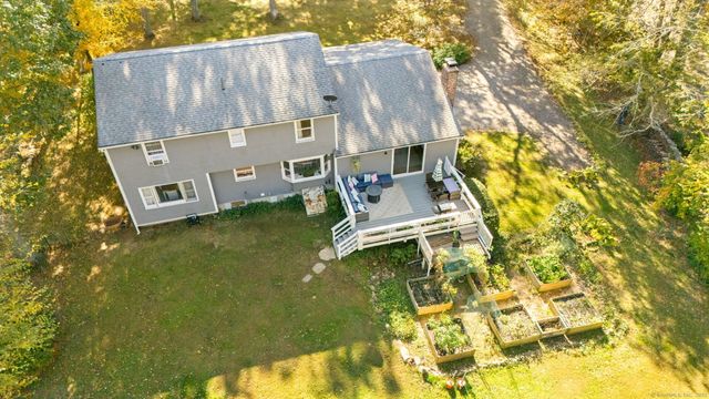 31 Seabury Avenue, Ledyard, CT 06339