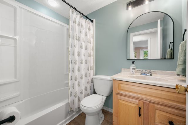 31 Seabury Avenue, Ledyard, CT 06339