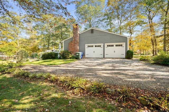 31 Seabury Avenue, Ledyard, CT 06339