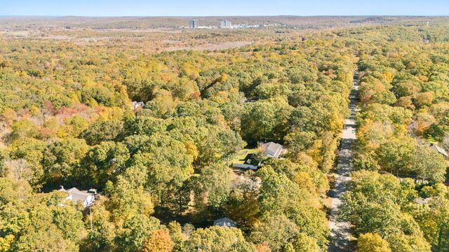 31 Seabury Avenue, Ledyard, CT 06339