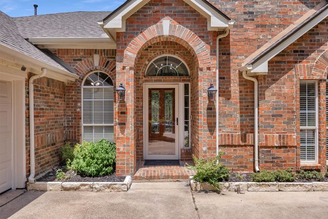 2105 Vintage Drive, Corinth, TX 76210