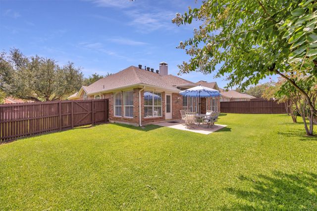 2105 Vintage Drive, Corinth, TX 76210