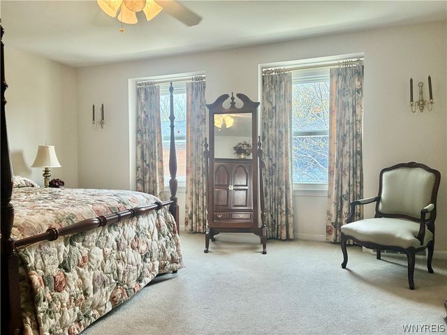 40 Hamlin Sq B, Amherst, NY 14221