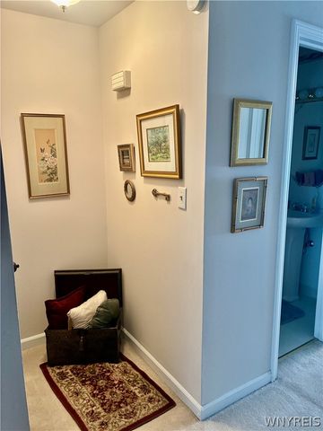 40 Hamlin Sq B, Amherst, NY 14221
